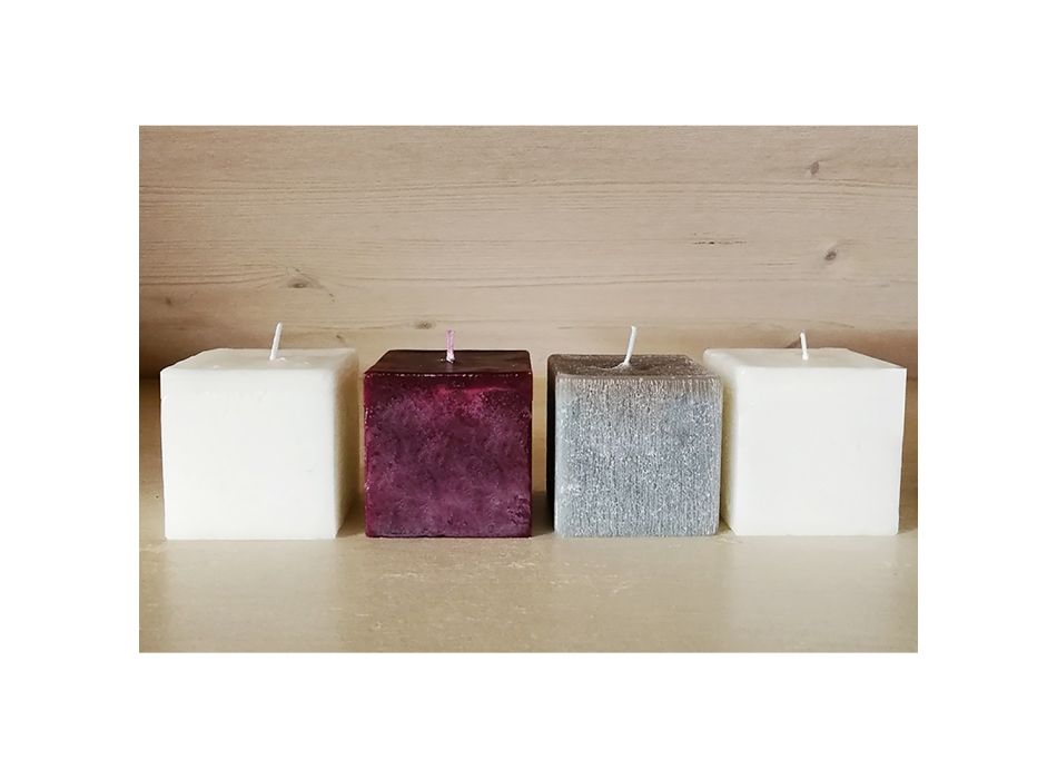 2 čtvercové svíčky různých velikostí ve vosku vyrobené v Itálii - Adelle Viadurini