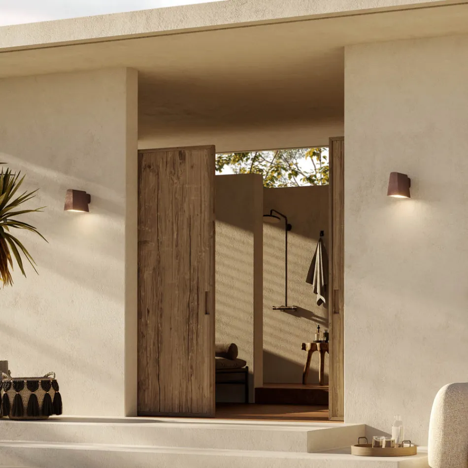 Venkovní nástěnná lampa ze starožitného hnědého kovu - Saint Tropez od Il Fanale Viadurini