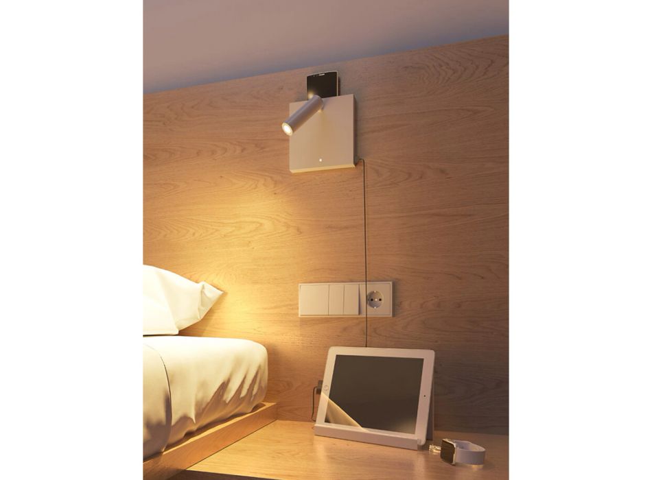 Dekorativní nástěnná LED lampa v bílém nebo černém hliníku s porty USB - Paola Viadurini