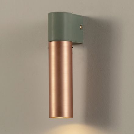 Moderní nástěnná lampa z keramiky a kartáčované mědi vyrobená v Itálii - Toscot Match Viadurini