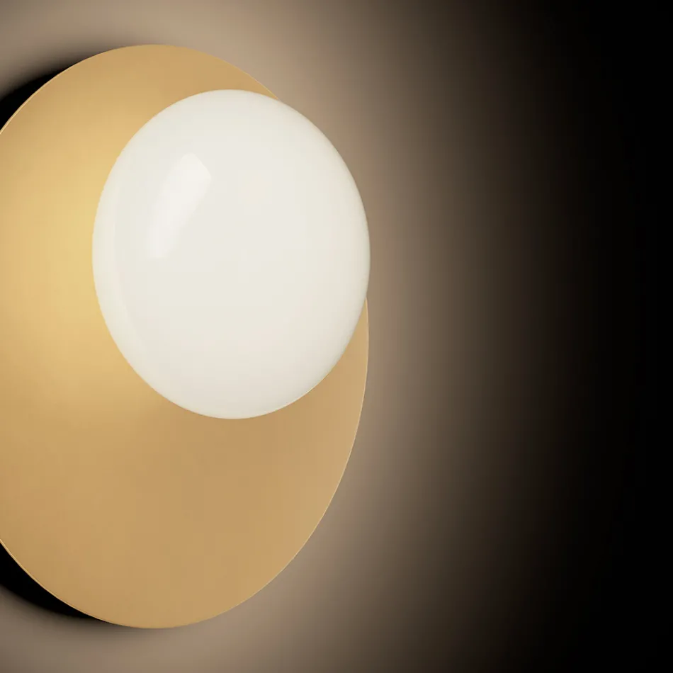 Nástěnné nebo stropní svítidlo z hliníku, kovu a bílého skla - Luma Viadurini