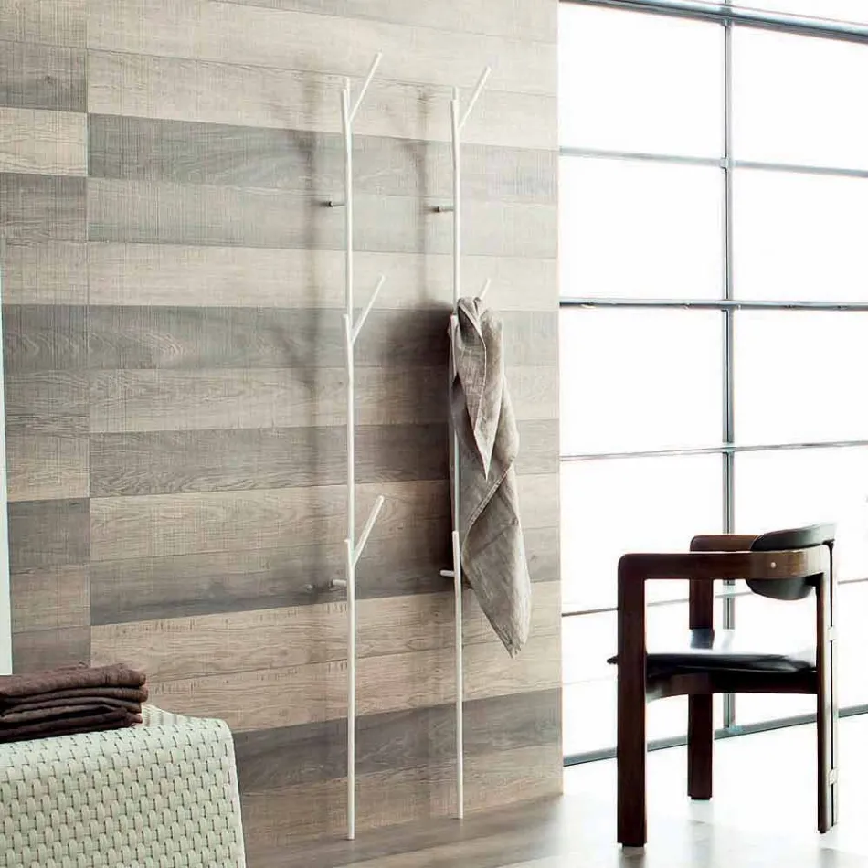 Moderní designový podlahový věšák v bílé nebo chromové barvě - Kottac Viadurini