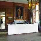 Čítač rohových barů Slide Break Rohové moderní světlo vyrobené v Itálii Viadurini