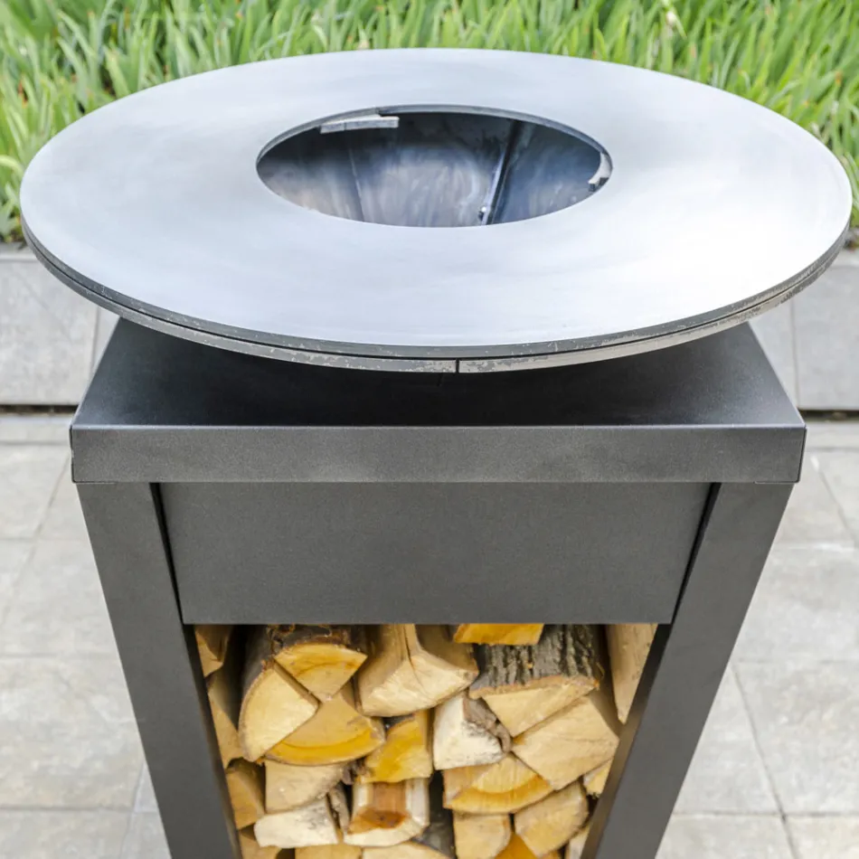 Dřevo hořící gril s varnou deskou a držák na dřevo - Ferran Viadurini