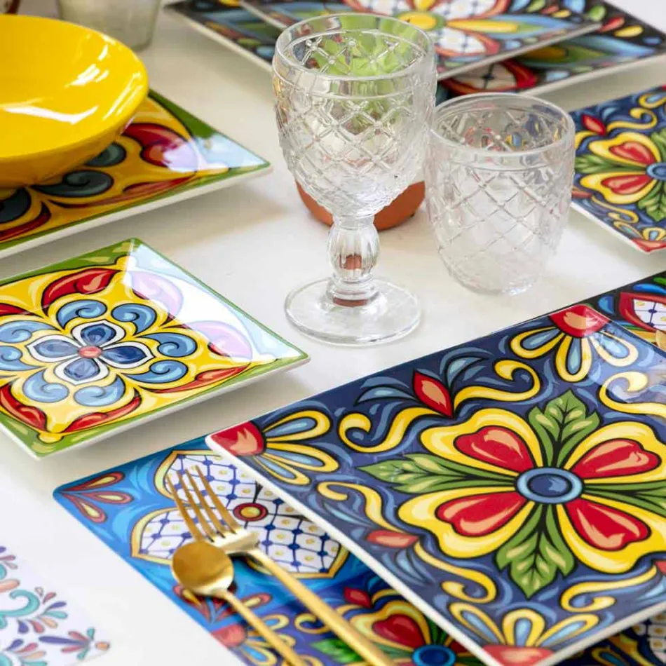 Transparentní sklenice na vodu s vyřezávanými dekoracemi 12 kusů - Rocca Viadurini