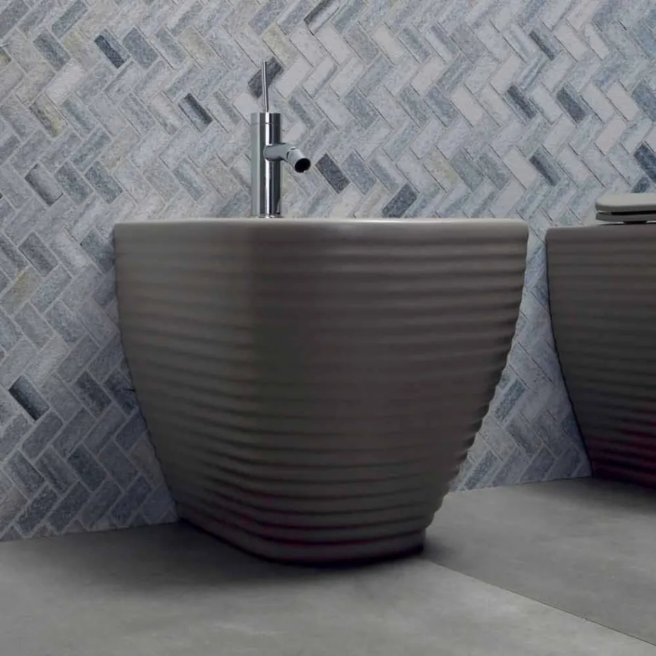 Podlahové bidety v bílé nebo barevné Trabia glazované keramice Viadurini