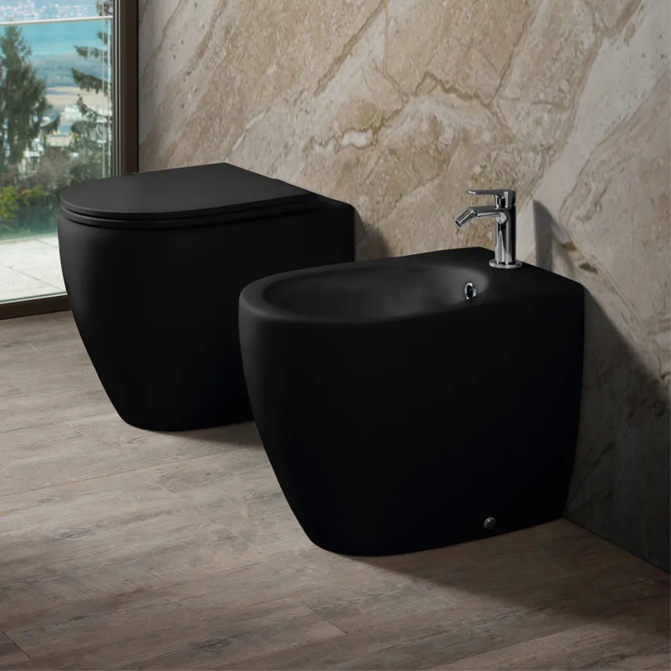 Bidet Aster montovaný na podlahu z matné keramiky ve dvou barvách a moderním designu Viadurini
