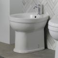 Jednootvorový bidet montovaný na podlahu z bílé keramiky s klasickým designem - Silica
