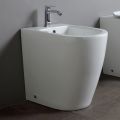 Jednootvorový bidet s posunutým odtokem z keramiky s moderním designem - Oleandro 