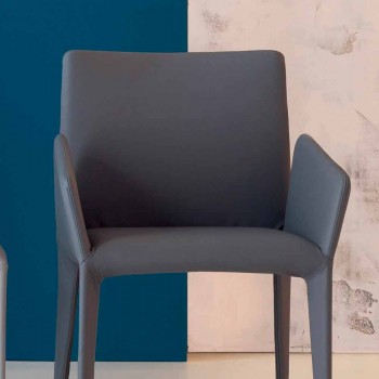 Bonaldo Miss Fly čalouněná kožená židle s područkami vyrobenými v Itálii