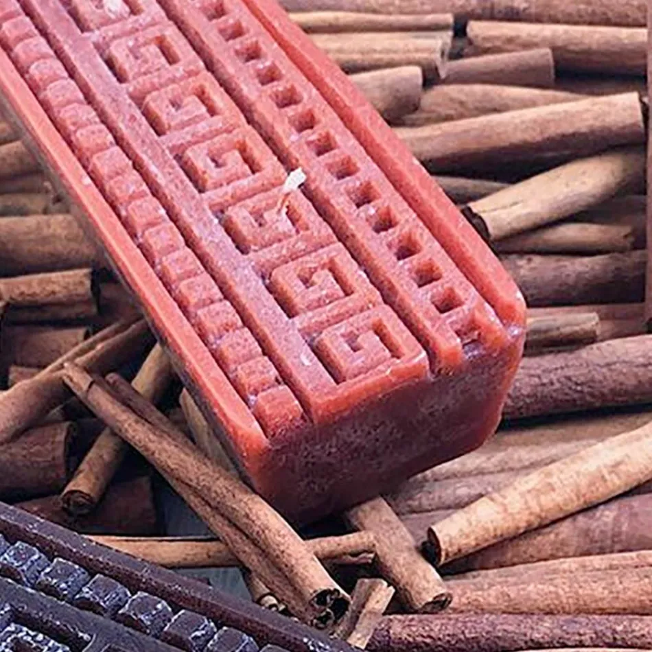 Řemeslná obdélníková skořicová vonná svíčka vyrobená v Itálii - Alissa Viadurini