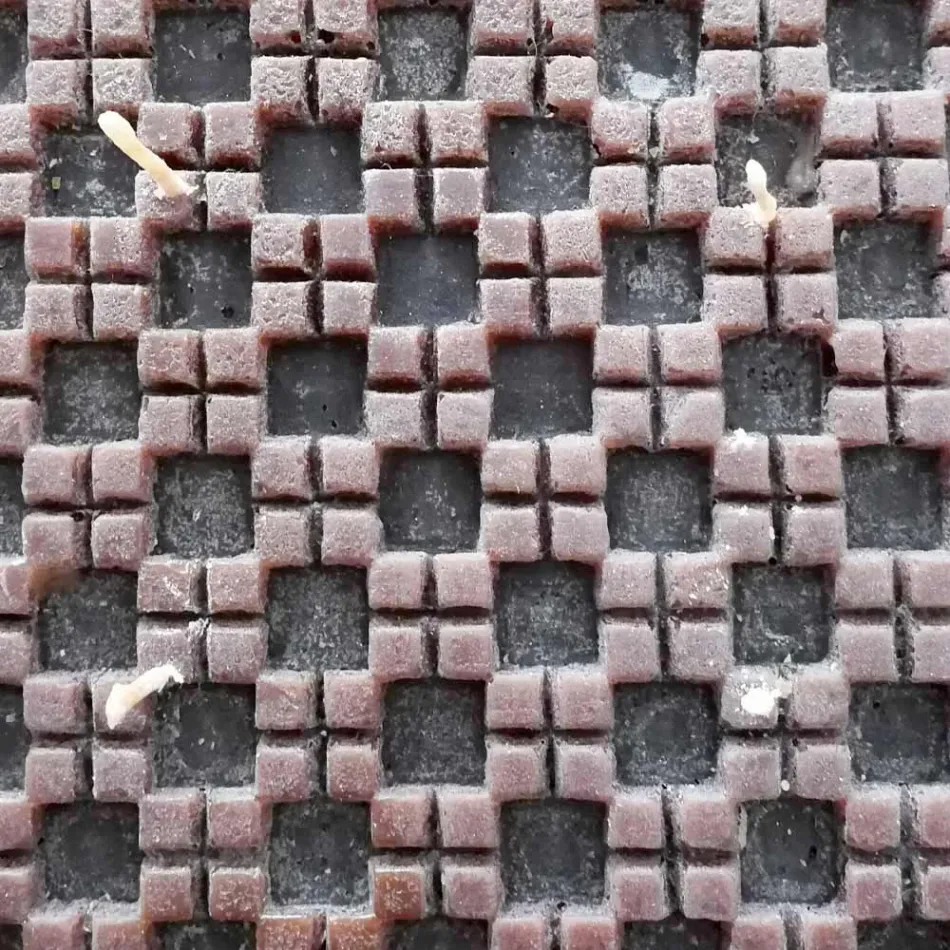 Vosková svíčka s vůní skořice se 4 knoty Made in Italy - Yuma Viadurini