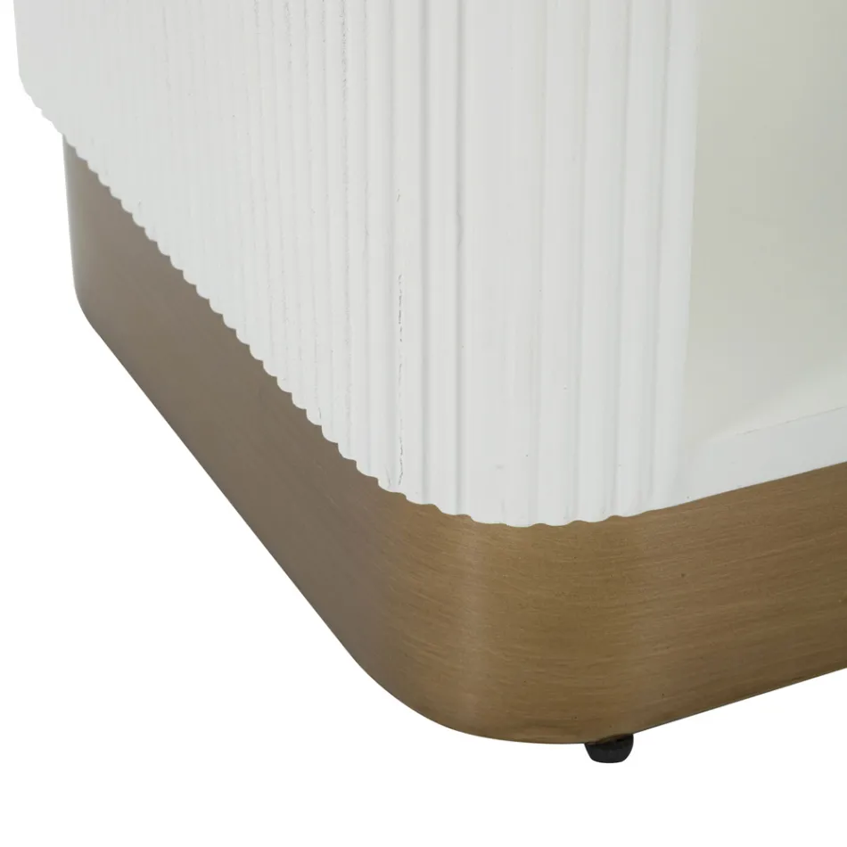 Dřevěný noční stolek zdobený reliéfními liniemi se zásuvkou a policí - Rachel Viadurini