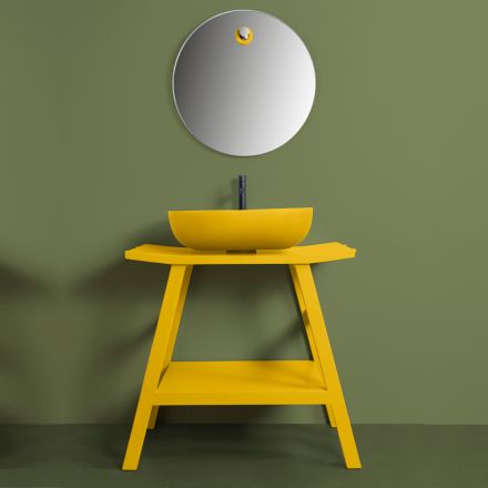 Kompozice koupelnového designu žlutá barva s doplňky a zrcadlem - Patryk Viadurini