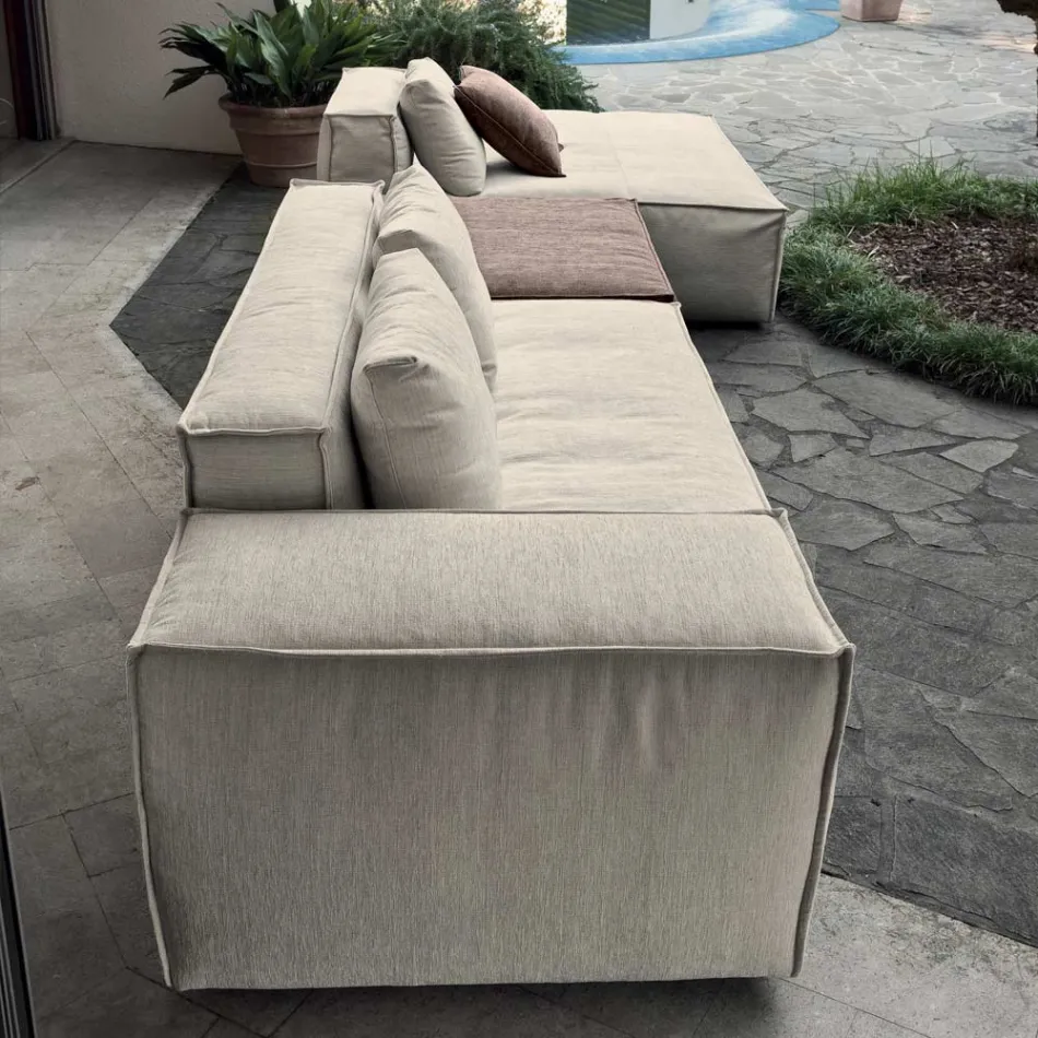 Složení 1 pufu s opěradlem, 1 pufu a 1 poloostrova - Bizarní Viadurini