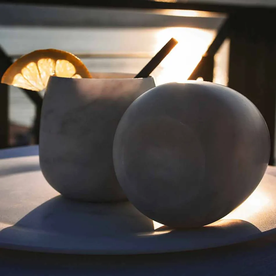 Složení 2 sklenic v bílém mramoru Carrara vyrobené v Itálii - Dolla Viadurini