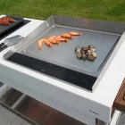 Moderní kuchyně na kolech pro venkovní zahrádku ze dřeva a oceli - Calliope Viadurini