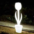 Světlý zahradní nábytek s moderním designem - Tulipán od Myyour