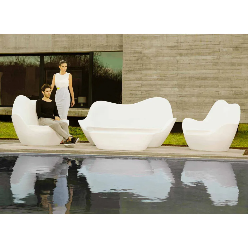 Moderní design polyethylenové zahradní pohovky Sabinas by Vondom Viadurini