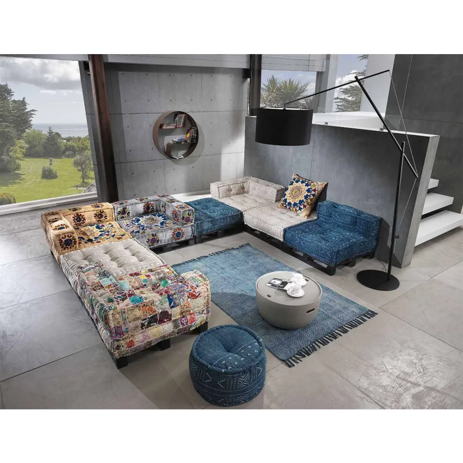 Polstrovaná dvoumístná etnická pohovka v Patchwork Fabric a Wood - Fiber Viadurini