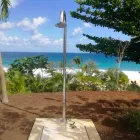 Chromovaná zahradní sprcha z nerezové oceli s myčkou na nohy vyrobená v Itálii - Marlen Viadurini