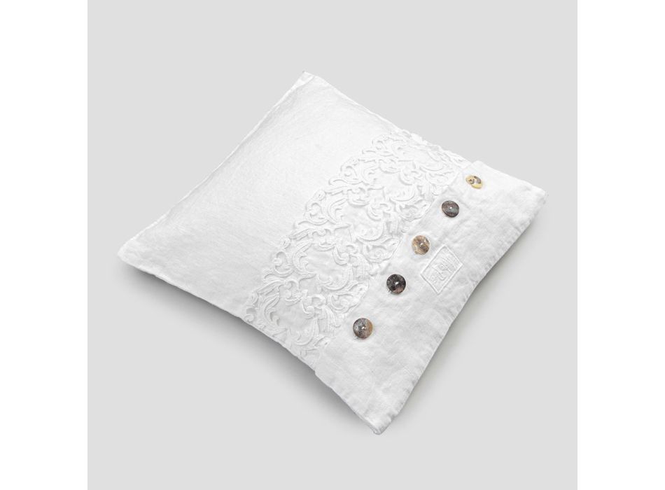Bílý čtvercový povlak na polštář s krajkou a italskými luxusními knoflíky - loga