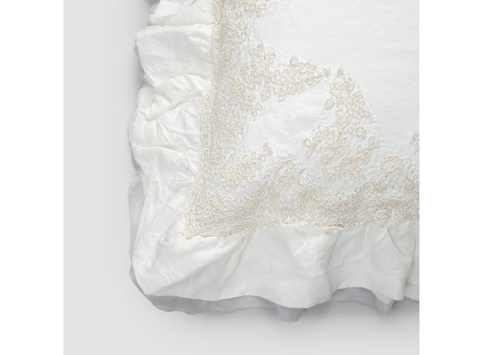 Čtvercový povlak na polštář z bílého povlečení s ozdobnou krajkou na okrajích a volány - Priscilla Viadurini