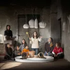 Závěsná lampa v lesklém bílém keramickém designu ve 4 tvarech - oáza Viadurini