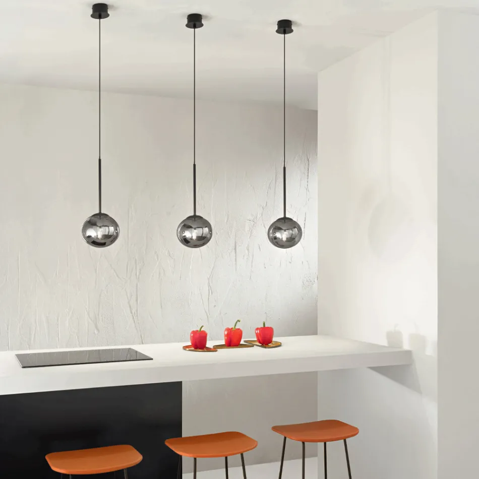 Závěsné svítidlo z lakovaného kovu a foukaného skla - Ailanto Viadurini