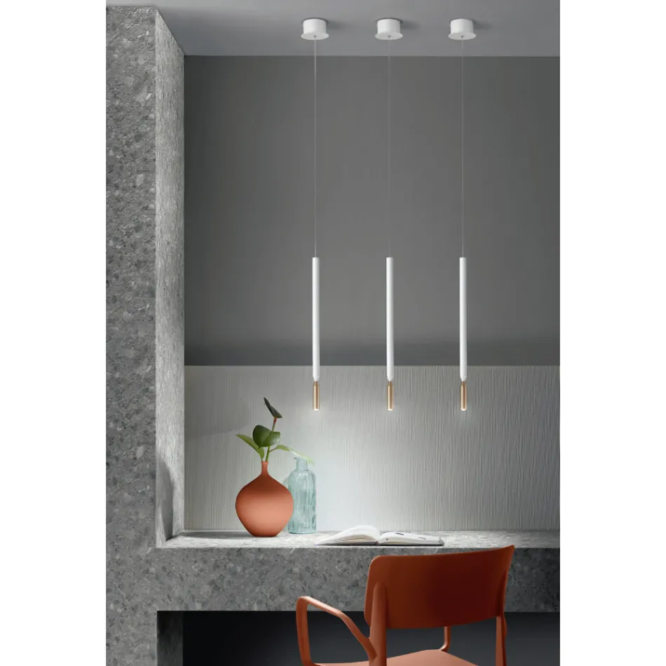 Moderní závěsné svítidlo s LED světlem z lakovaného kovu - modřín Viadurini