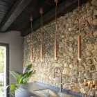 Moderní trubková odpružená lampa s flexibilním kabelem - trubka Aldo Bernardi Viadurini