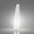 Moderní bílá prisma stojací lampa Slide Manhattan, vyrobená v Itálii