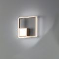 Nástěnná lampa s LED ve zlatém lakovaném kovu - formální