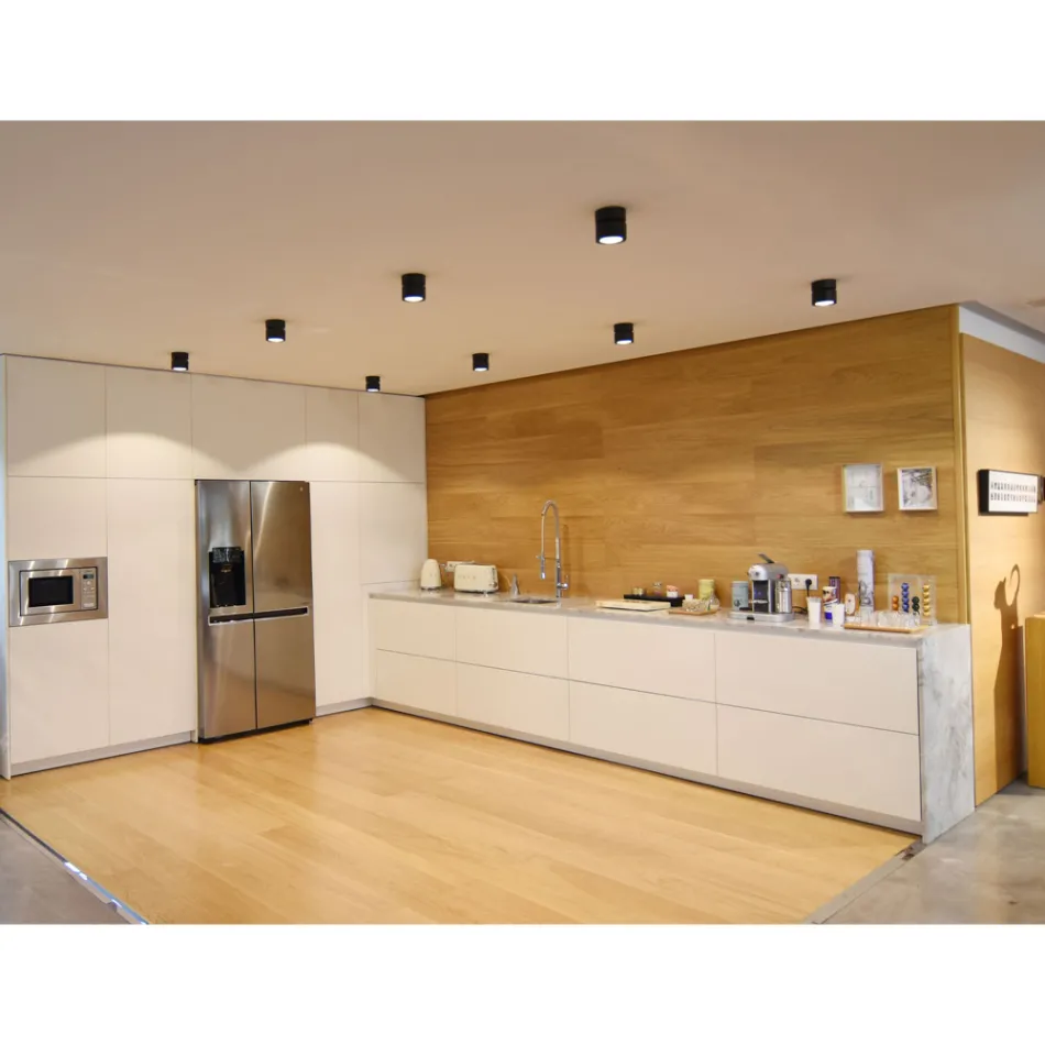 14W LED nástěnná lampa pro interiér v bílém nebo černém hliníku - Čína Viadurini