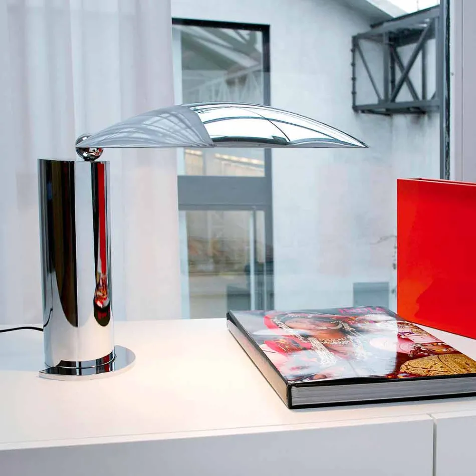 Stolní lampa z chromu nebo černého kovu s LED diodou Made in Italy - Orlando Viadurini