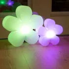 Květinový stůl nebo stojací lampa v bílém plastu - Fiorestar Viadurini