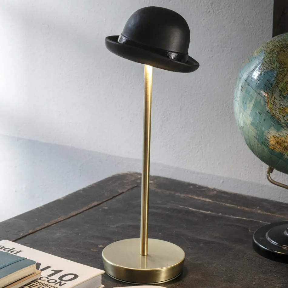 Nabíjecí a sklopná stolní lampa od Magnet - Bombetta Viadurini