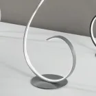 LED stojací lampa s kovovou konstrukcí v černém designu Viadurini