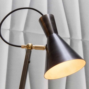 Artisan stojací lampa z černého železa a hliníku vyrobená v Itálii - Brema