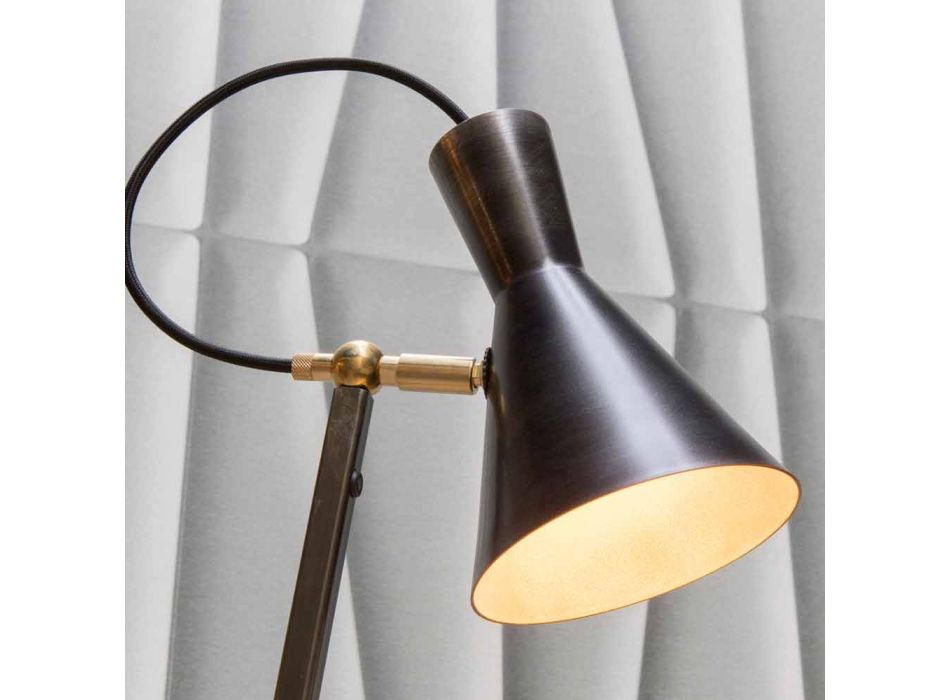 Artisan stojací lampa z černého železa a hliníku vyrobená v Itálii - Brema Viadurini