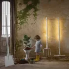 Venkovní stojací lampa v bílém technopolymerovém provedení 3 forem - nářadí Viadurini