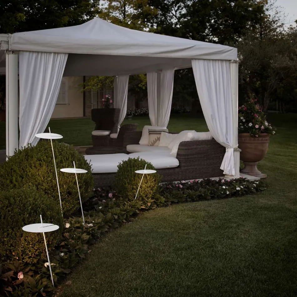 Zahradní stojací lampa hliníkové bílé provedení s listem leknínu - Cipriam Viadurini