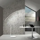 Stojací lampa z kovu lakovaná v různých barvách a stmívatelná LED - javor Viadurini