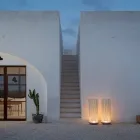 LED stojací lampa v šedém technopolymeru a bílých PVC tyčích - Touch Viadurini