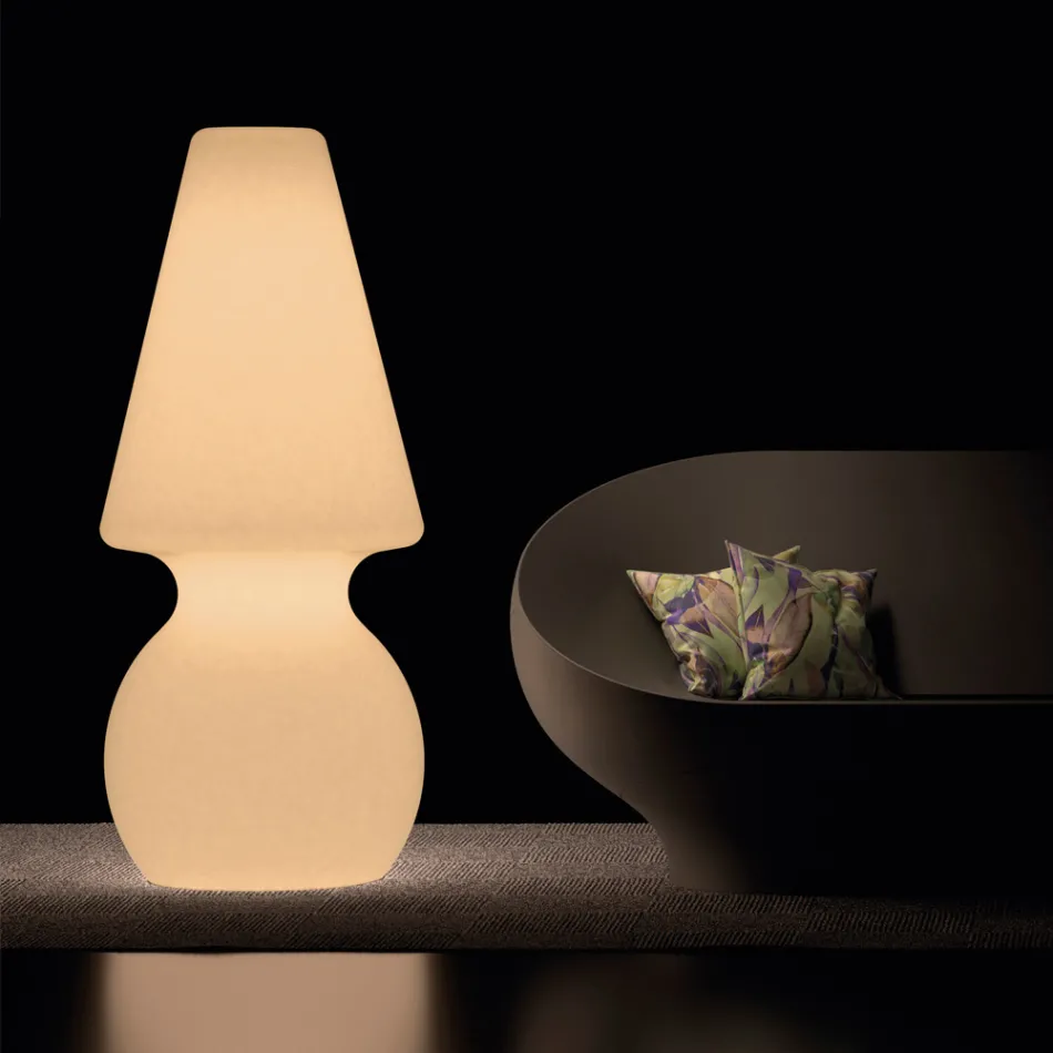 Venkovní stojací lampa Alvarez s LED světlem z polyethylenu vyrobená v Itálii Viadurini