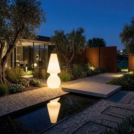 Venkovní stojací lampa Alvarez s LED světlem z polyethylenu vyrobená v Itálii Viadurini