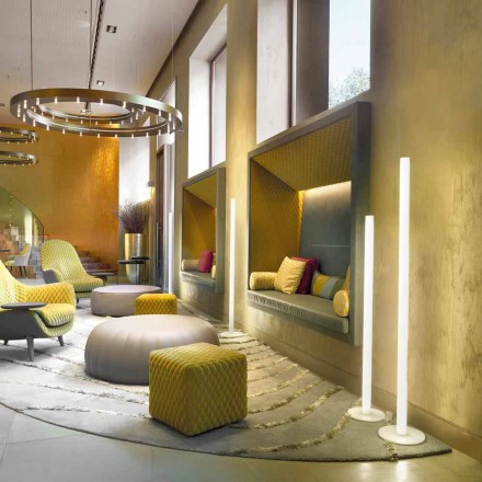 Slide Flux štíhlá podlahová svítidla z methakrylátu vyrobená v Itálii Viadurini