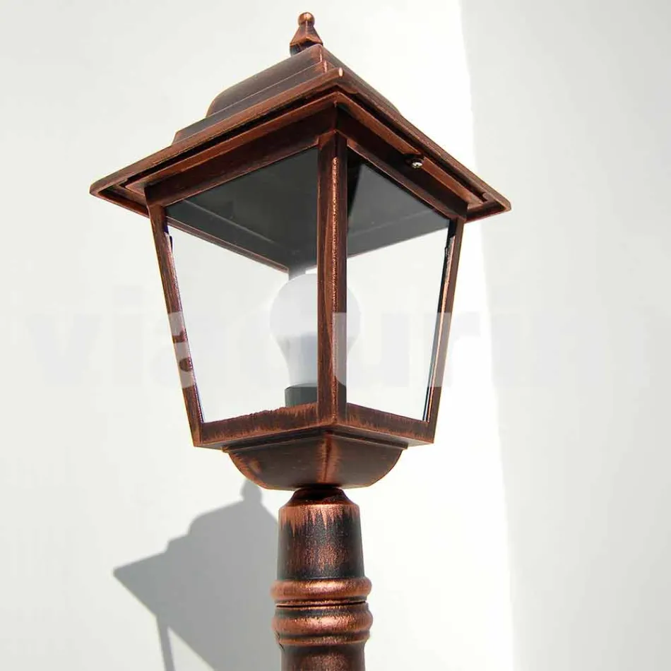 Nízká hliníková venkovní lampa vyrobená v Itálii, Aquilina Viadurini