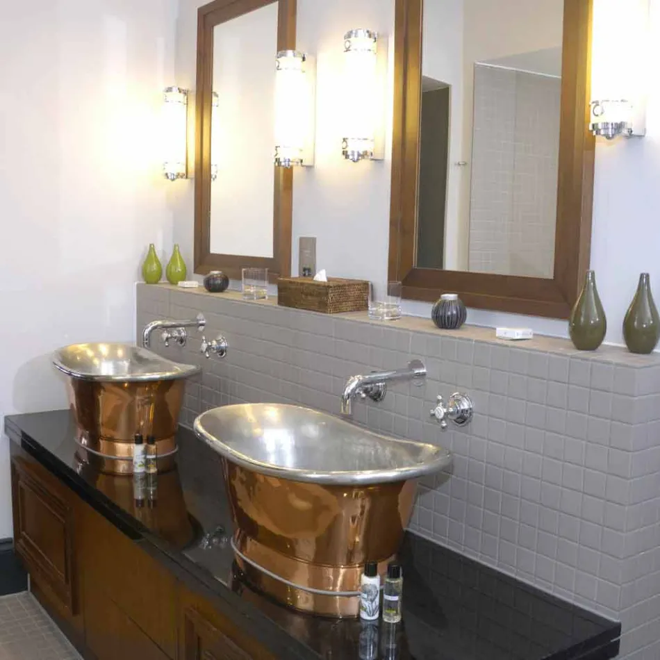 Umyvadlo koupelna k nosné měď a bílého plechu Cala Viadurini