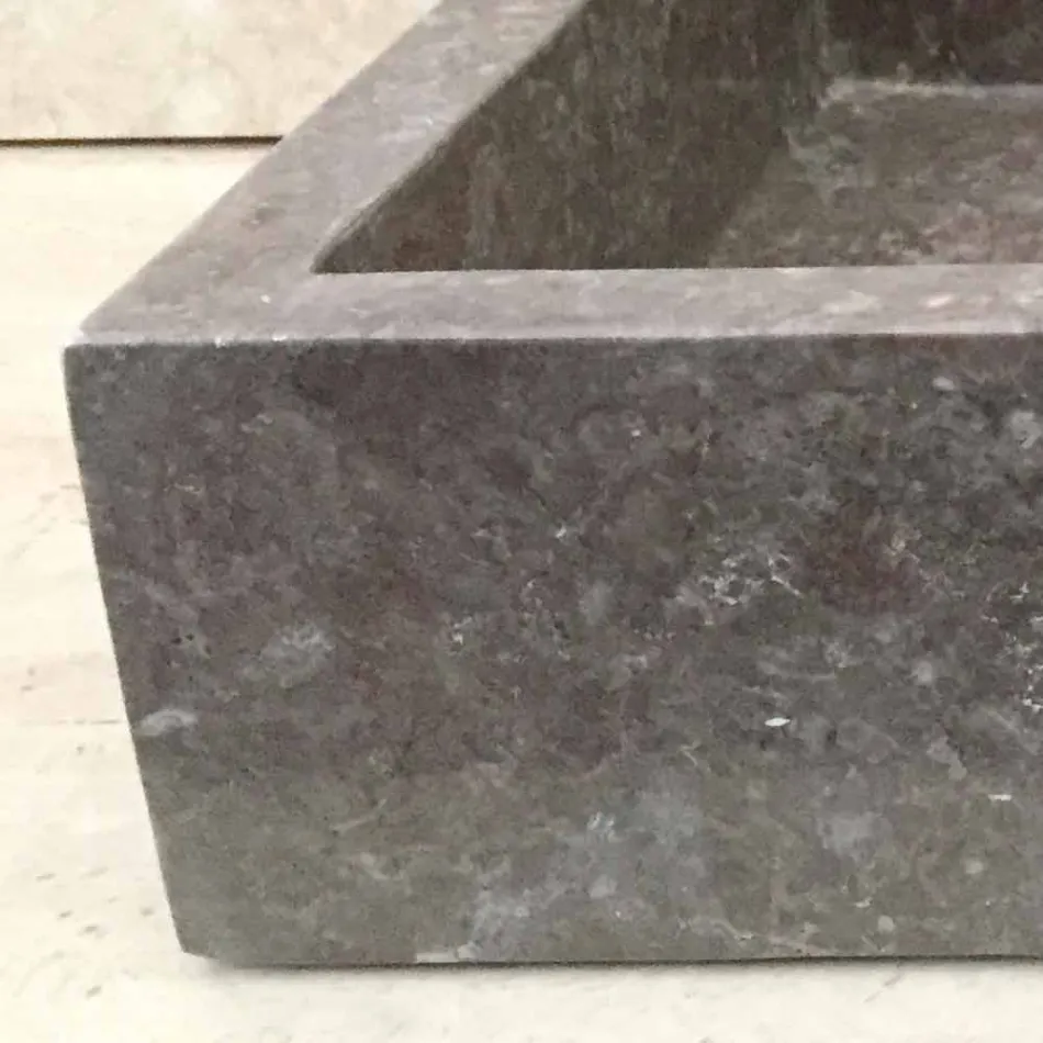 Jednoduché designové umyvadlo Jeff z přírodního kamene Viadurini